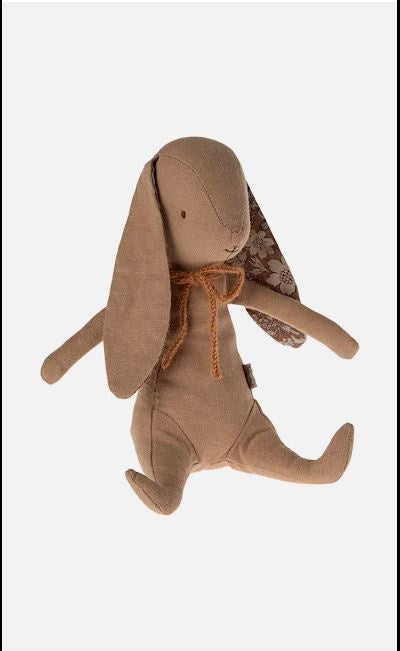 Maileg bunny powder with magnetic hands